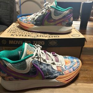 Nike Kyrie 8 Men's Basketball Shoes, Light Bone Yellow, Size 13, DQ3840 001